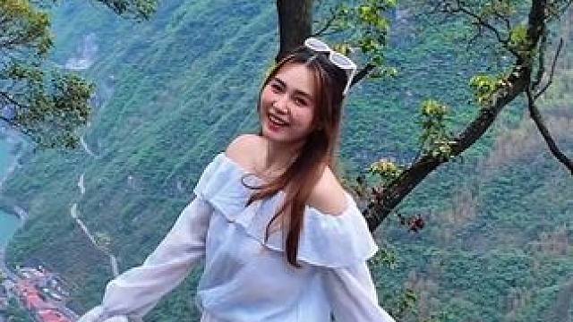 成都出发 2.5h！我找到了避世山野悬崖秘境！推门见山的“神仙酒店”，睁眼就是金口河大峡谷的震撼，头