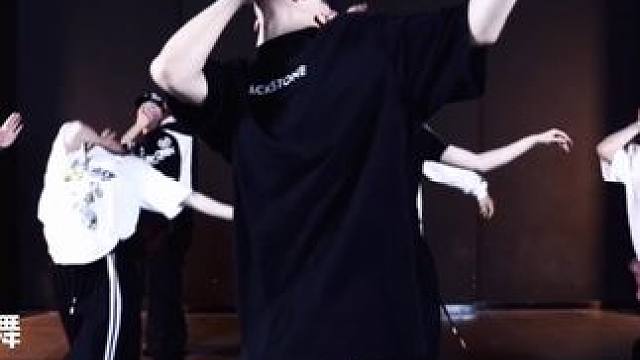 一支又帅又美的舞 #飞现编舞 #watchmework #帅哥街舞