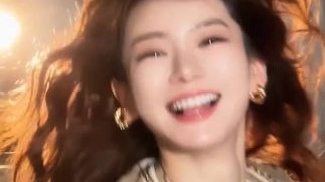 女性当然得做自己的大女主，享高配感人生 #戚薇  #大女主 #她的引擎声由她自己主宰