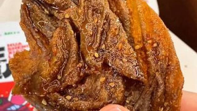 花生粉和黑麦做的辣条，真的好好吃#辣条 #爆辣零食 #谁懂这一口的好吃程度