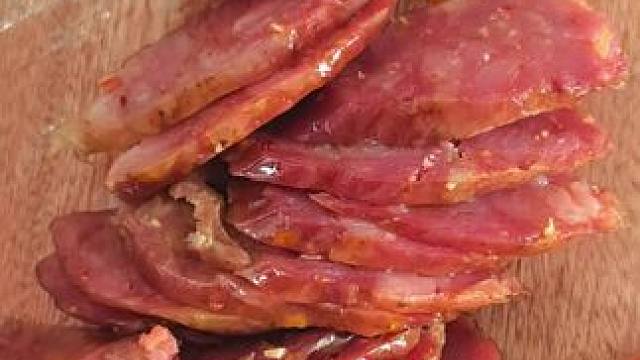 川味烟熏麻辣香肠，味道巴适得很哦#腊肠 #农家特产 #乡村味道