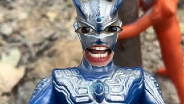 嘿嘿不是不下来吗#奥特曼玩具#儿童玩具 #奥特曼打怪兽