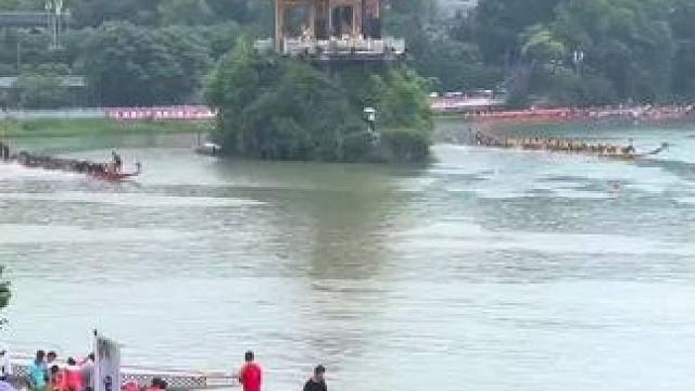 你问我什么是龙舟精神传承 