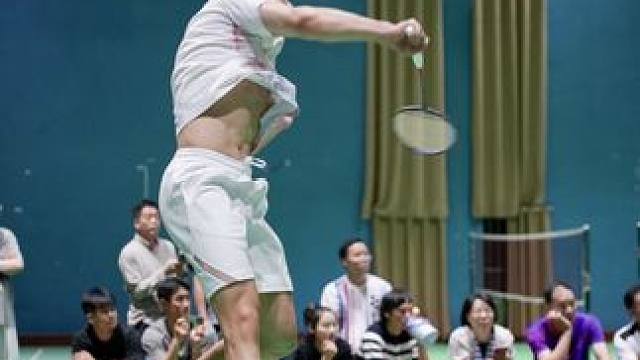 健将vs一级！来看看巅峰赛冠军花落谁家！ 福建师范大学羽毛球巅峰赛决赛 黄嘉泓（健将）vs叶轩和（一