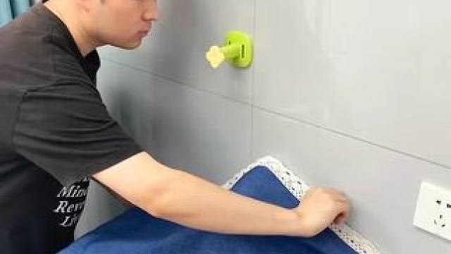 衣架收纳架 洗衣机旁的衣架放得乱，一定试试这款衣架收纳架，免打孔安装，各种衣架都能收纳，还可以伸缩，