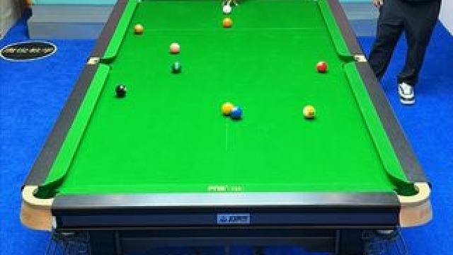 一杆失误可能会满盘皆输。 #台球教学 #台球技巧 #台球 #清台思路