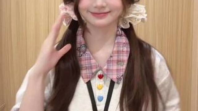 ^⦁᎑-^ ಣ
#甜妹 #文文不乖WWBUGUAI