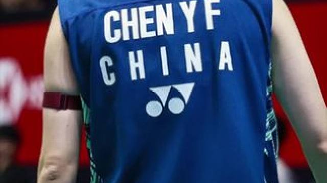 赛场女王的反差萌之 
一贯冷静犀利的「球场刺客」 // 偶尔蹦出表情包的「萌主」 
打球是认真的 可