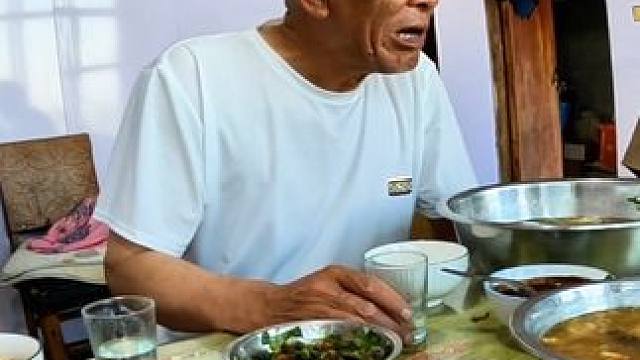 农村的晚餐，剩菜剩饭简简单单#东北家乡的味道 #东北农村生活