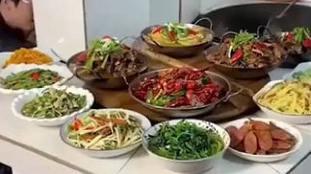 家里的旧锅可别再扔了，这锅底清洁剂效果太惊艳了！姊妹们赶紧安排！#清洁妙招  #洗锅