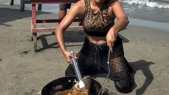 东南亚炸鱼姐 #户外美食 #海岛生活 #我是吃货