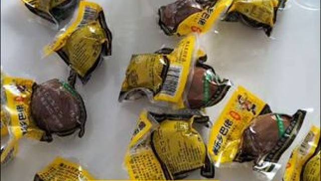 乡巴佬家的卤鸡蛋真的是百吃不厌，还是那个味，蛋白Q弹爽滑，蛋黄紧实不噎人#卤蛋 #妈呀太香了 #开袋