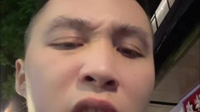 一天就知道瞧不起这个瞧不起那个，一点都不正经……#原创视频 #大头段子 #粤语 #实话实说