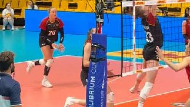 二传？ #排球 #比赛现场