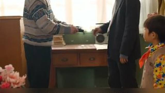 #重生1990八岁的我偷钱开奶茶店