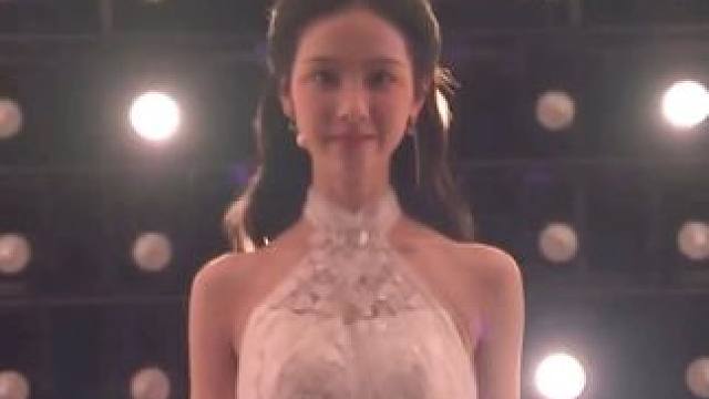 嘟嘟就这么轻轻松松美到我心巴上了啊！#陈都灵