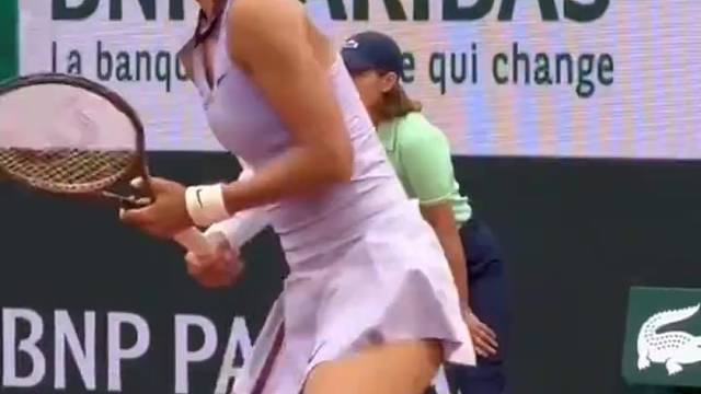 恭喜郑钦文晋级法网32强#郑钦文#郑钦文晋级法网32强