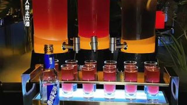 呼朋约伴来一场放松的小聚吧，黑森林酒吧来到眉山东坡里来了，团购活动9.9元即可享2L原浆精酿或6瓶雪