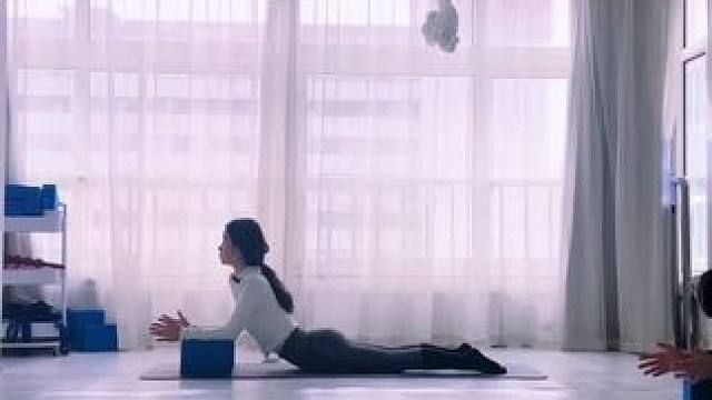 60分钟《瑜伽砖～搜人进阶》瑜伽让你5分钟看完，喜欢记得点赞收藏哦，喜欢口令讲解版的亲们，下方评论区