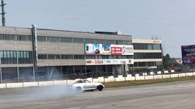 漂移 漂起来了。#漂移 #赛车 #漂移卡丁车 #漂移特技车