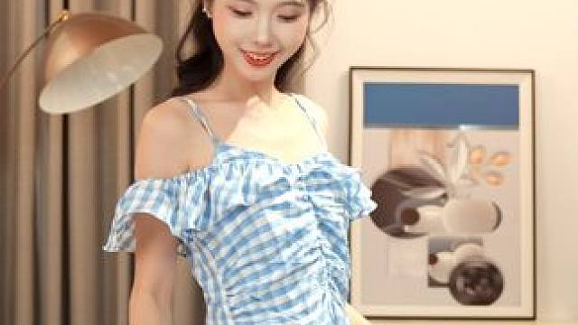 夏日炎炎#穿搭日记 #谁穿谁好看系列 #连衣裙穿搭 #美丽