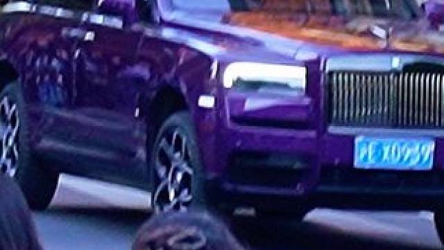 有些车天生气场强大 比如 劳斯莱斯库里南 #豪车欣赏 #dou是好车 #劳斯莱斯库里南