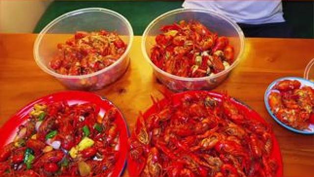 夏日正是吃夜宵炫小龙虾的季节，出锅自带香气，鲜香直击味蕾！在巴蜀王氏现捞·小龙虾（海昌店），现在59