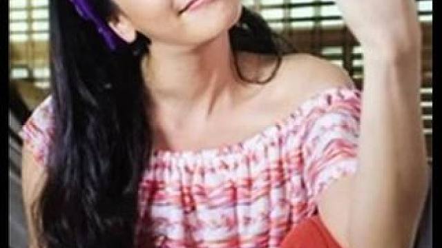 村里每个女孩只要成年，都会被送进山洞与神明成婚 