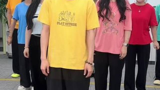 看谁跳的好看？