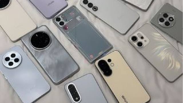 这短短的几十秒
是从16岁到22岁
是2190天6年的执念
我终于拥有了儿时所有梦寐以求的手机
那些