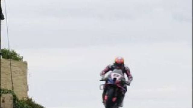 俗称疯子集结的地方，2025年度曼岛tt已经到来，
在这里弯道全凭记忆，对手只有自己#2025曼岛t