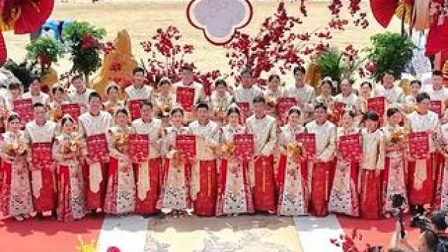 #海尔给员工举办集体婚礼  #海尔  #海尔集体婚礼  #崂山海尔集体婚礼  婚礼搞这么惊艳，员工这