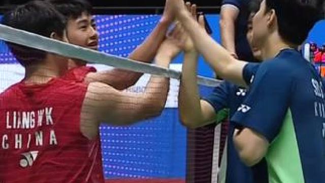 徐承宰/金元昊 VS 梁伟铿/王昶
新加坡羽毛球公开赛男双八进四
#羽毛球男双 #国羽 #梁王组合