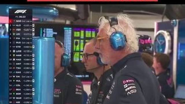 世界果然是个巨大的草台班子～
可乐瓶失误打滑，昏厥导播居然给配了个杜汉的照片。。。
杜汉：好好好，车