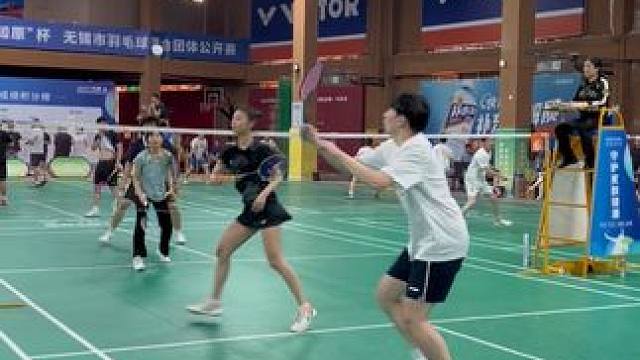 攻防俱佳的羽毛球精彩混双比赛 #业余羽毛球 #羽毛球日常