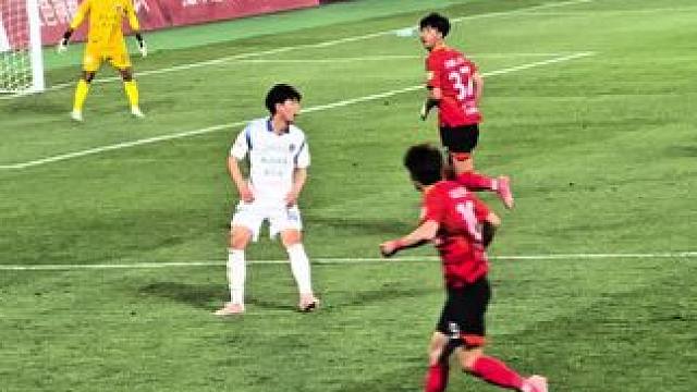 张家鸣成骑兵，帮助辽宁铁人在新主场全取三分 #中甲联赛 #辽宁铁人#张家鸣