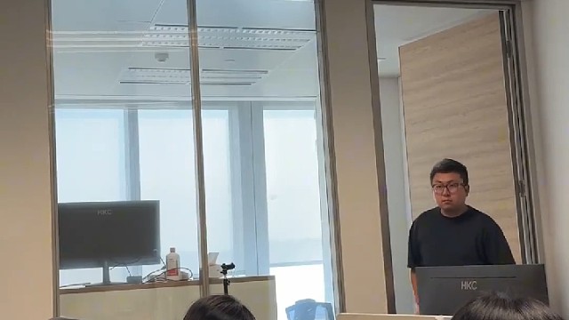 谁家老板天天催着员工准时下班啊