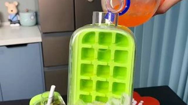 冰格水壶 冰格水壶 冰格水壶 既是个冰格，也是个水壶，一壶两用，简直不要太好用 #冰格模具  #夏日