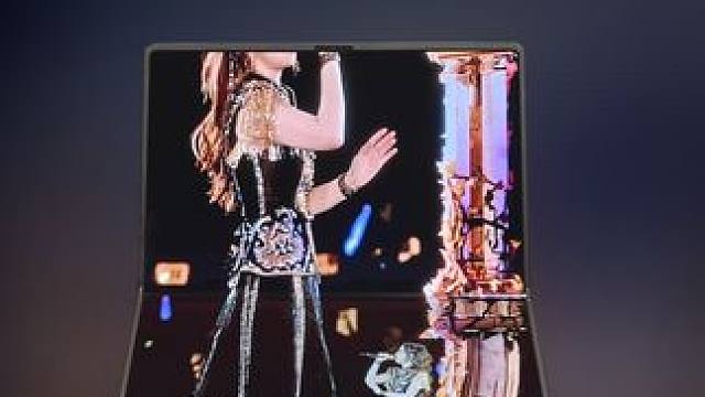 华为你赢了，这个折叠电脑简直是演唱会和音乐节的饭撒神器！#演出现场 #追星日常 #华为 #追星装备天