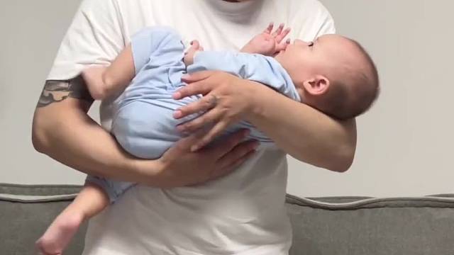 小腿真有劲爸爸呀