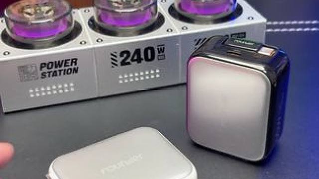 颠覆传统充电头！这个氮化镓65W充电器，有点意思，自带90厘米伸缩磁吸线！15000次拉伸耐弯折测试