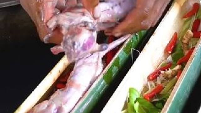 竹筒烤田鼠 #美食 #内容启发搜索 #泰国美食 #户外美食