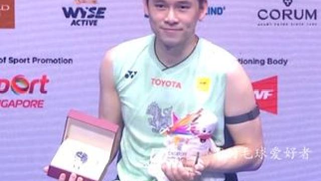 昆拉武特尽显王者风范，下周他将登顶男单世界第一。 #羽毛球