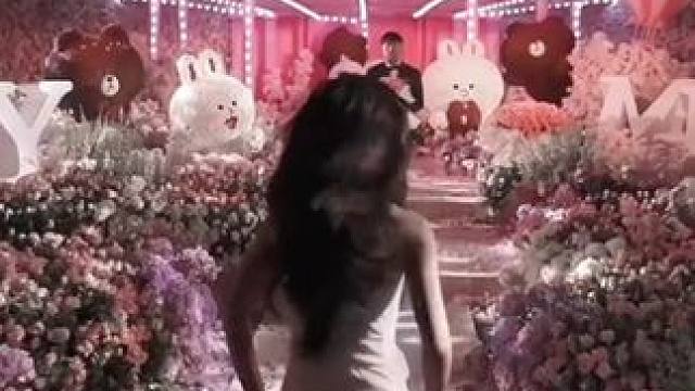 “陪伴是最真情的告白 如今事业爱情双丰收 也找到了属于自己的港湾 一直幸福下去”#吴勇豪 #超级草根