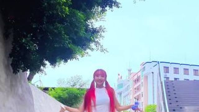 冰淇淋还是啃着比较好吃#blackpaink #icecream #小甜舞 #糖糖编舞 #穿搭