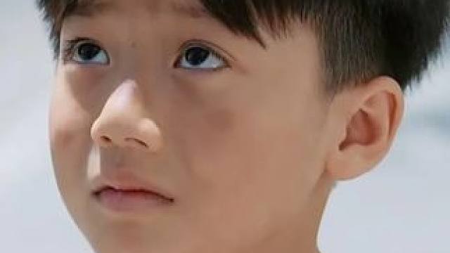 柒. 男孩搂着小狗四处漂泊，仅靠着一袋霉变的包子生存#新剧来袭 #热门短剧推荐