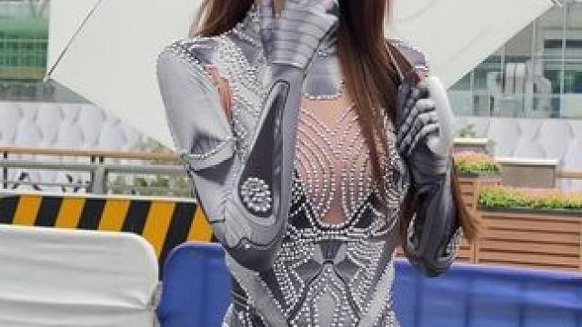 哈喽大家好 我是小乌苏Tina 6月12日，来2025烟台夏季车展，超多精彩内容 烟台八角湾国际会展