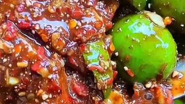 泰式凉拌️酸脆清芒果 #美食 #泰国美食 #户外美食 #内容启发搜索