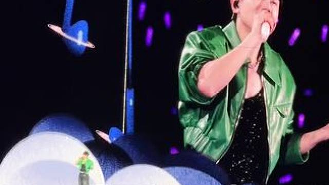 让我再相爱一场 头顶着月光跟你去流浪#演唱会 #张杰 #千万次想象 #常州 #神级现场