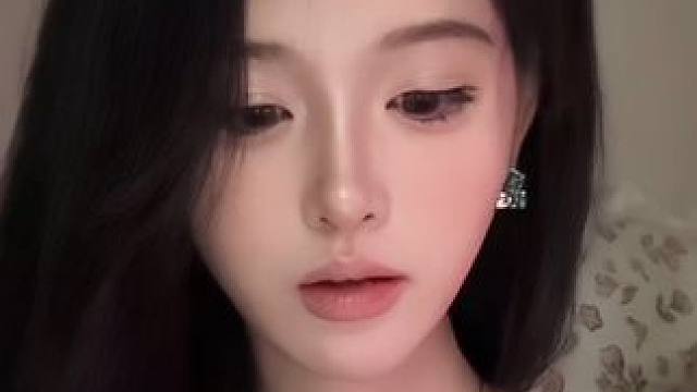 你的耳畔有微小生灵 我派呼吸前去探寻#日常生活 #清冷感穿搭 #分享妆容